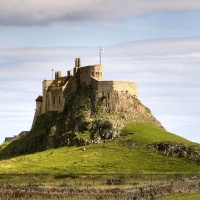 První vikingská výprava plná krve. V klášteře Lindisfarne nezůstal jediný živý mnich