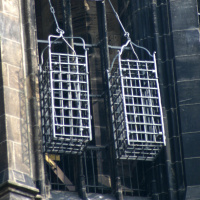 Sekta, která ztratila zábrany - v Münsteru pálili knihy a nutili muže k mnohoženství pod trestem smrti