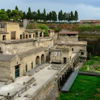 Pompeje nebyly jediné město zničené výbuchem Vesuvu