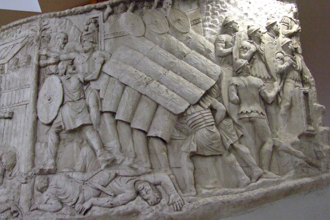 Legionáři na reliéfu z Traiánova sloupu.
