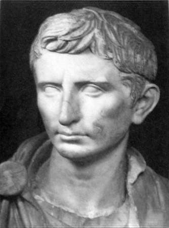 Císař Augustus.